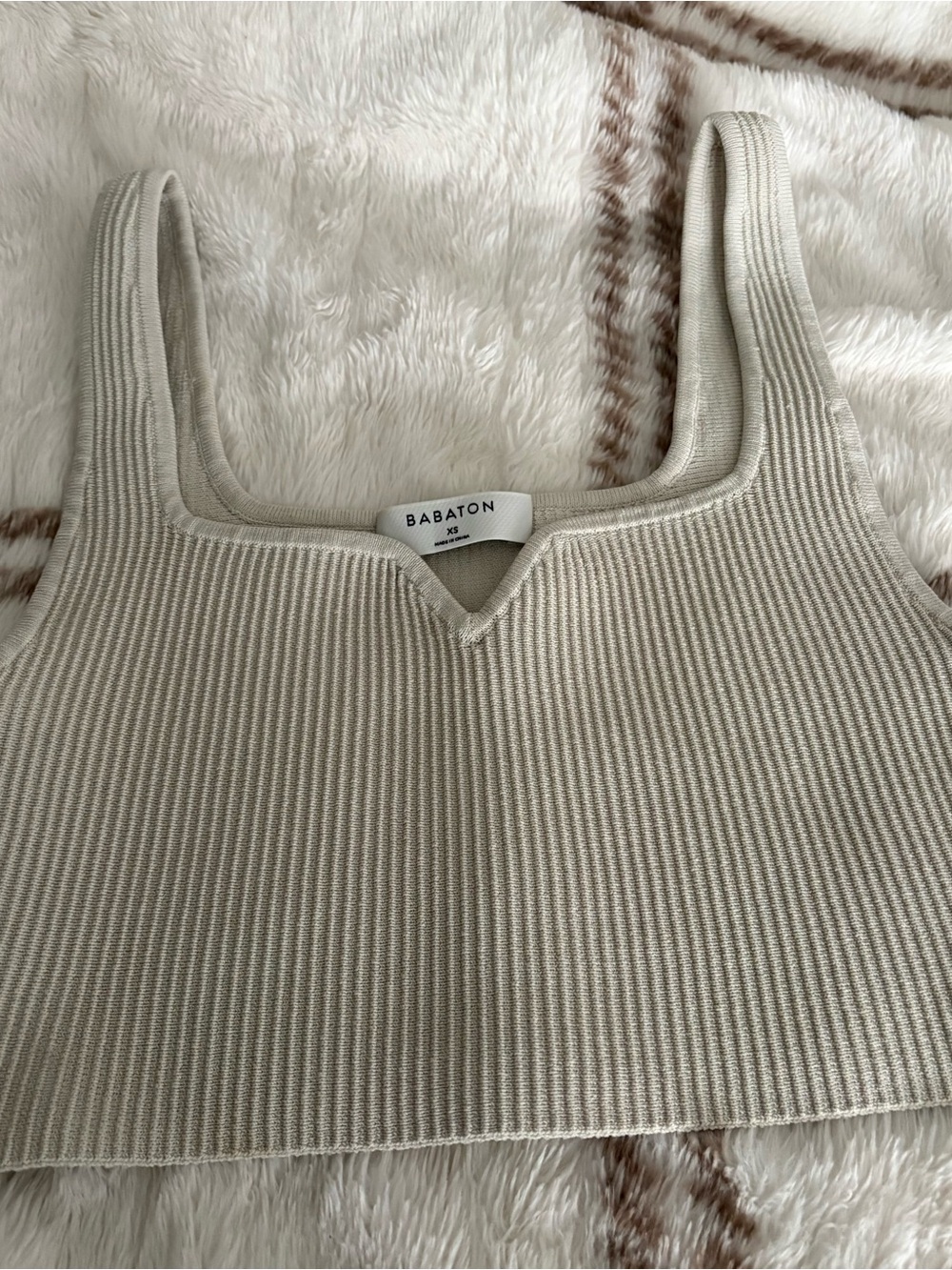 Babaton Aritzia Ribbed Crop Tank Top in Light Beige